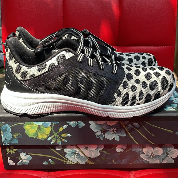 🆕💕 Avia Women's Deluxe Athletic Sneaker - Picture 4 of 7